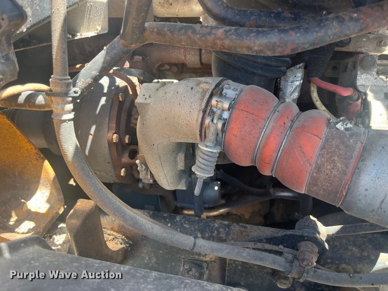 image for item EK8600 2006 International  7400 dump truck