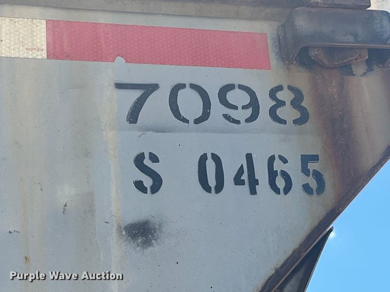 image for item EK8601 2006 International  7400 dump truck