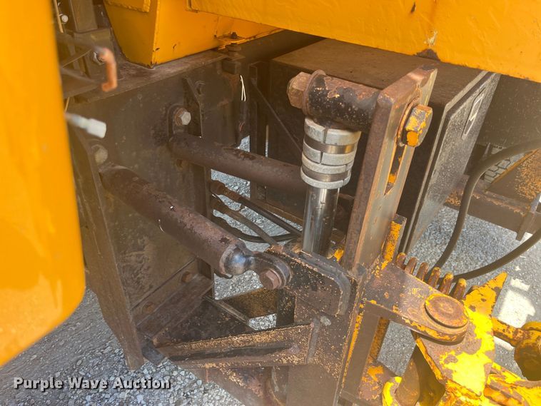 image for item EK8601 2006 International  7400 dump truck