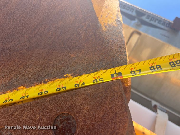 image for item EK8601 2006 International  7400 dump truck