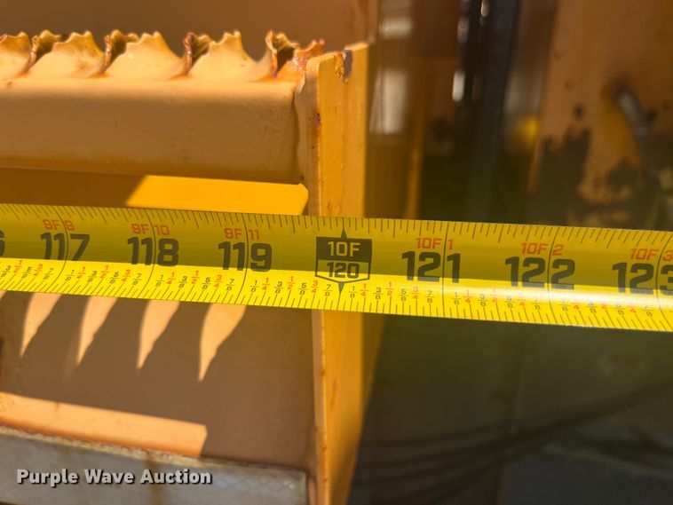 image for item EK8601 2006 International  7400 dump truck