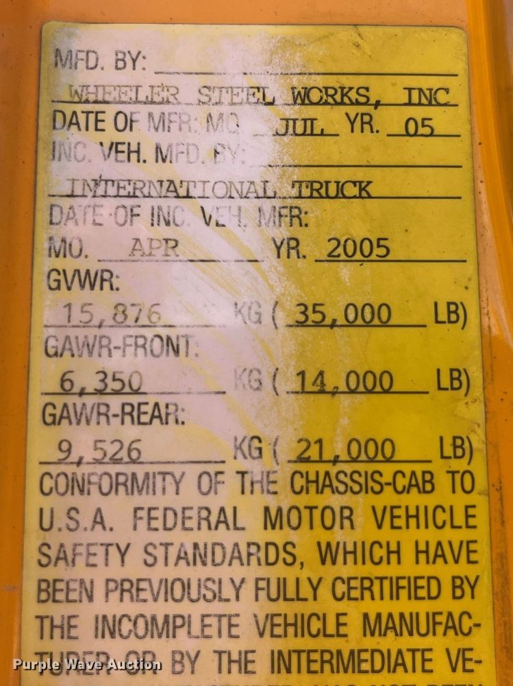 image for item EK8601 2006 International  7400 dump truck