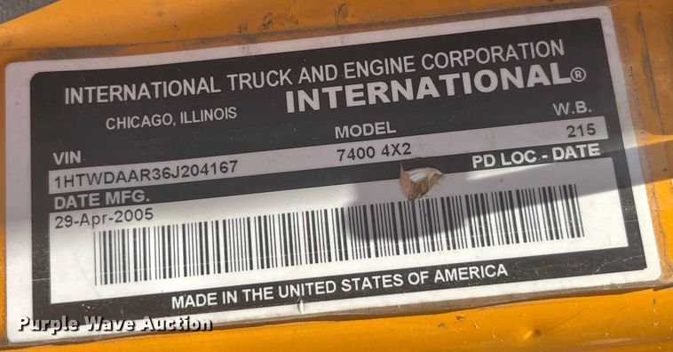 image for item EK8601 2006 International  7400 dump truck