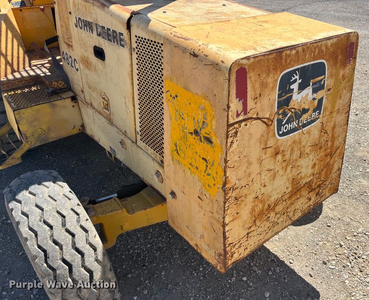 image for item EK8604 1987 John Deere 482C forklift