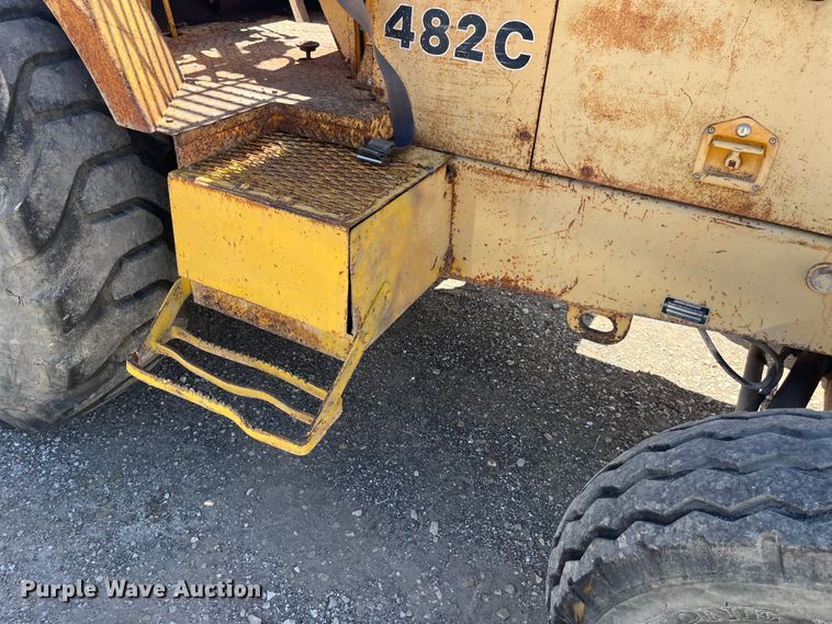 image for item EK8604 1987 John Deere 482C forklift