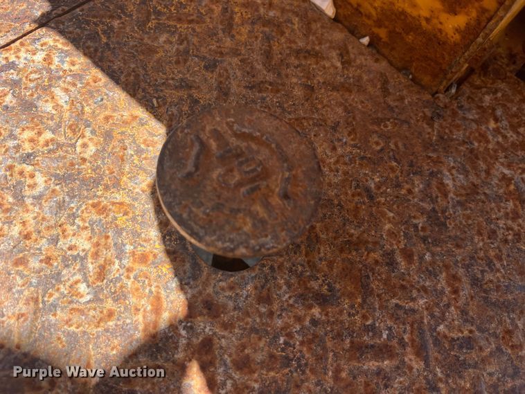 image for item EK8604 1987 John Deere 482C forklift