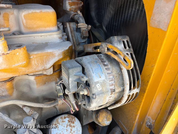 image for item EK8604 1987 John Deere 482C forklift