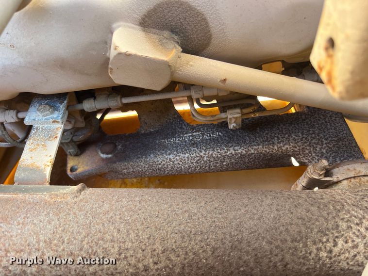 image for item EK8604 1987 John Deere 482C forklift