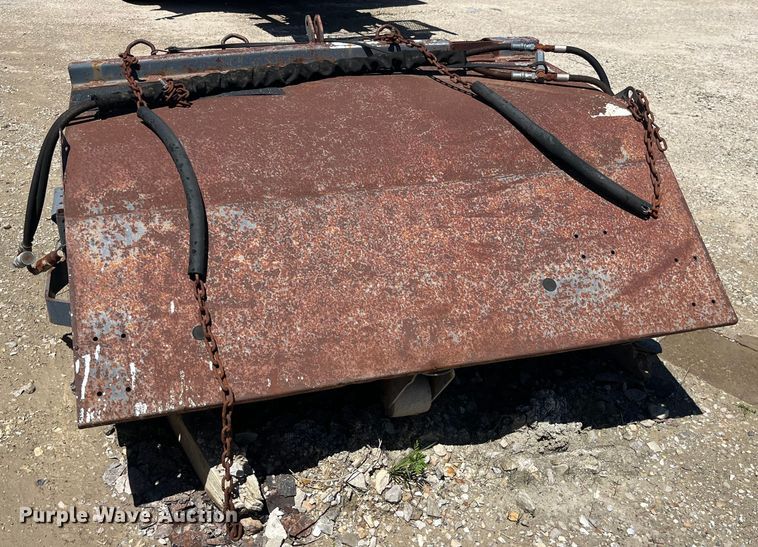 image for item EK8605 Skid steer sweeper