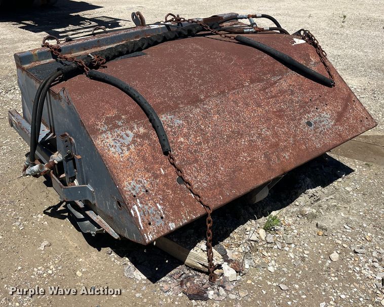 image for item EK8605 Skid steer sweeper