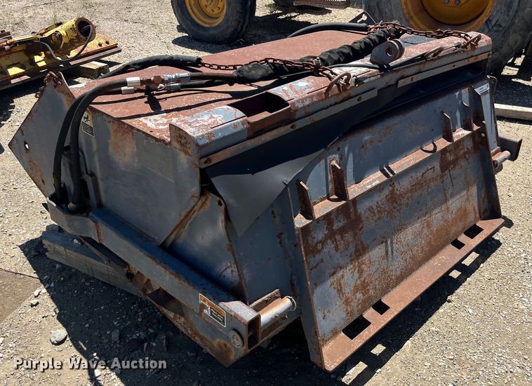 image for item EK8605 Skid steer sweeper