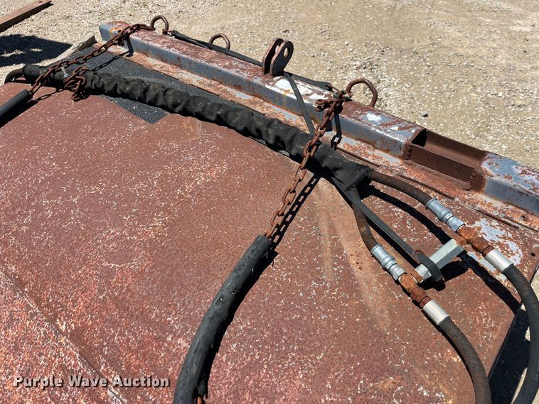 image for item EK8605 Skid steer sweeper