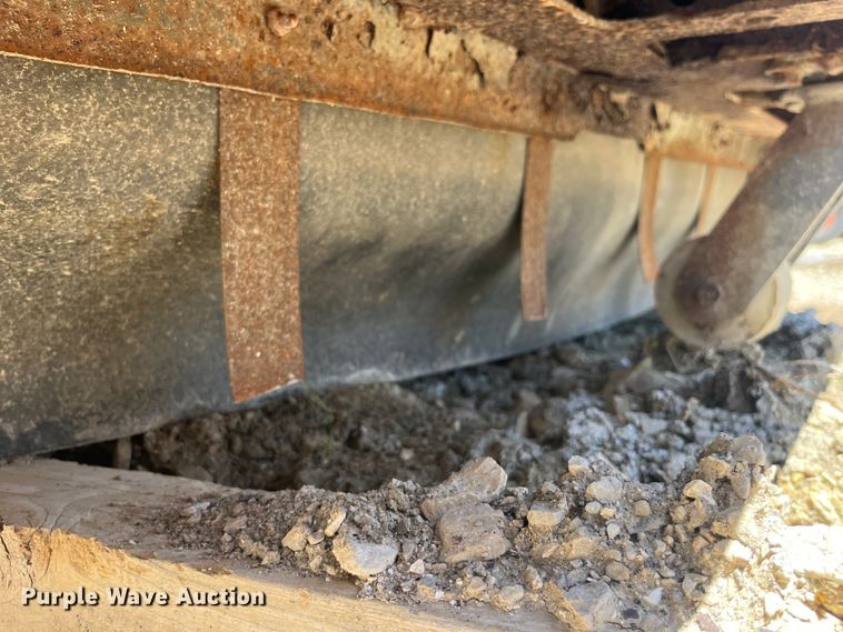 image for item EK8605 Skid steer sweeper