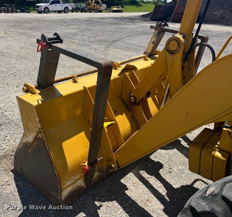 image for item EK8608 2003 John Deere 410G backhoe