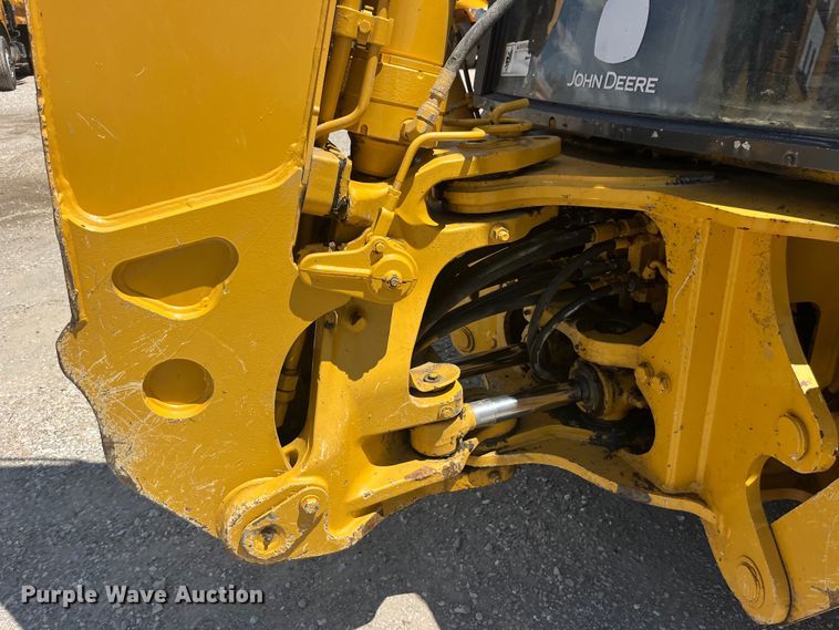 image for item EK8608 2003 John Deere 410G backhoe