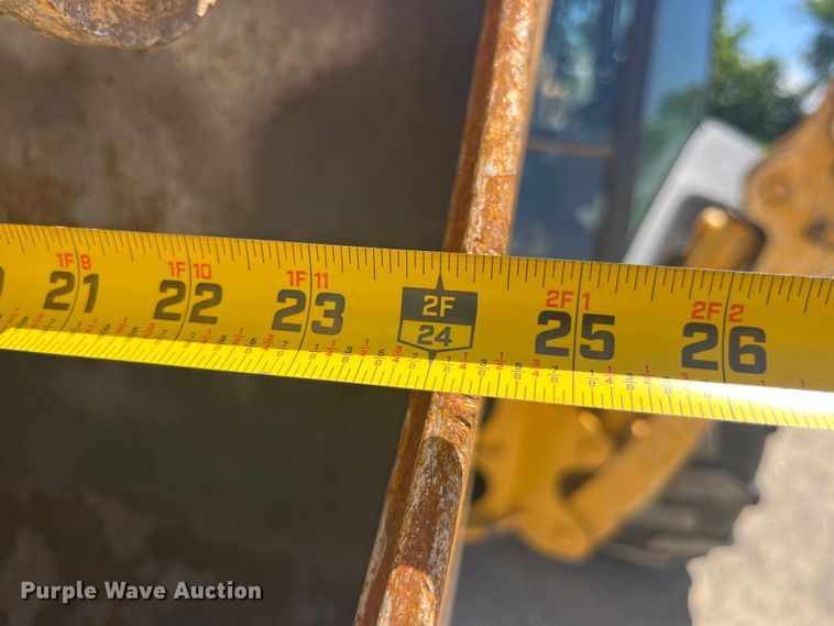 image for item EK8608 2003 John Deere 410G backhoe