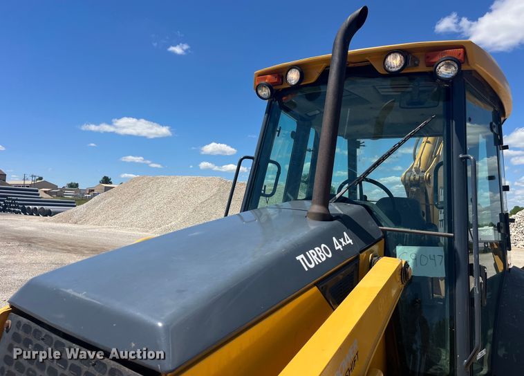 image for item EK8608 2003 John Deere 410G backhoe