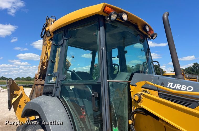 image for item EK8608 2003 John Deere 410G backhoe