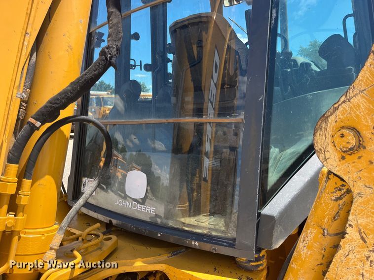 image for item EK8608 2003 John Deere 410G backhoe