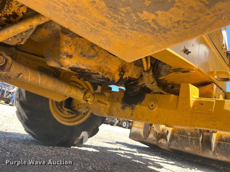 image for item EK8608 2003 John Deere 410G backhoe