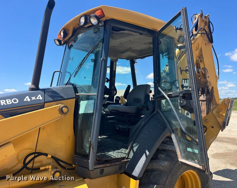 image for item EK8608 2003 John Deere 410G backhoe