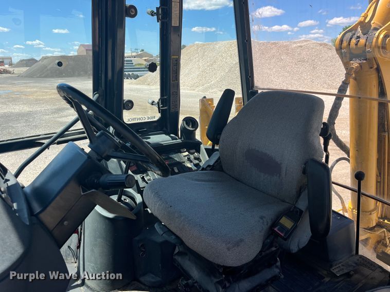 image for item EK8608 2003 John Deere 410G backhoe