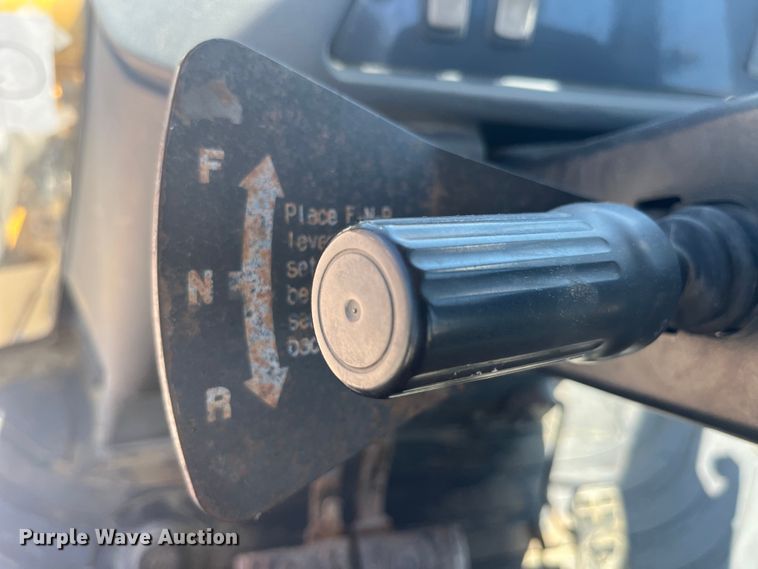 image for item EK8608 2003 John Deere 410G backhoe