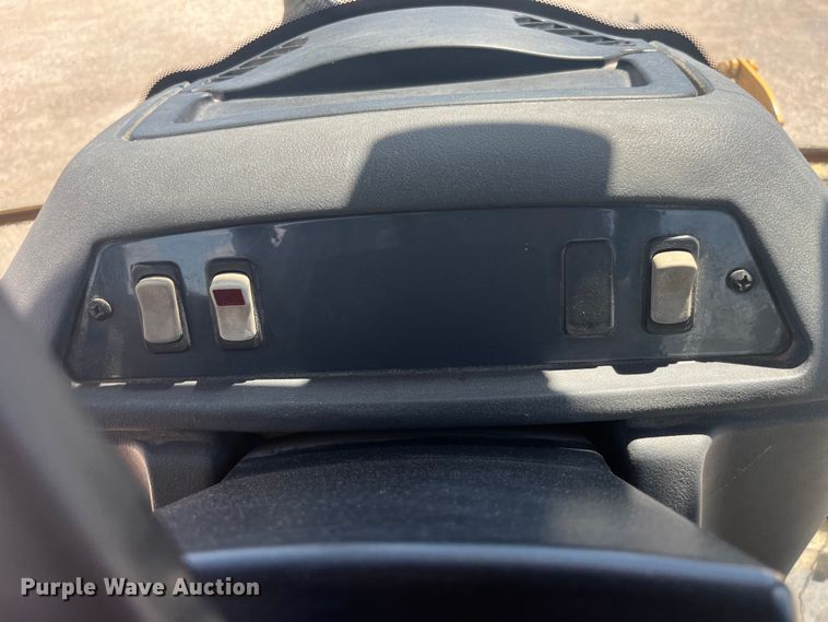 image for item EK8608 2003 John Deere 410G backhoe