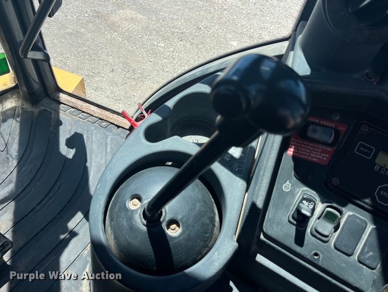 image for item EK8608 2003 John Deere 410G backhoe