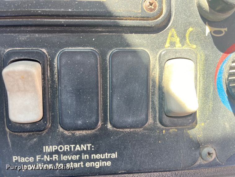 image for item EK8608 2003 John Deere 410G backhoe