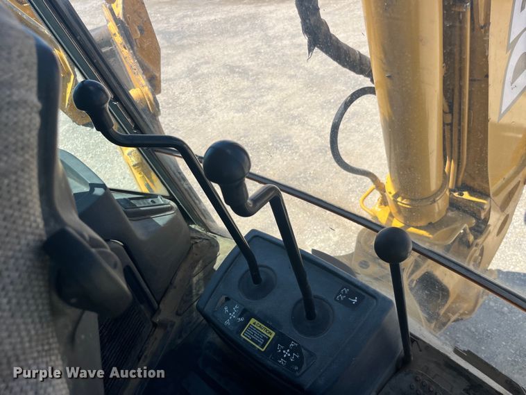 image for item EK8608 2003 John Deere 410G backhoe