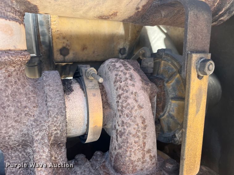 image for item EK8608 2003 John Deere 410G backhoe