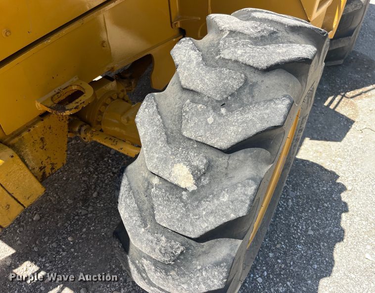 image for item EK8608 2003 John Deere 410G backhoe