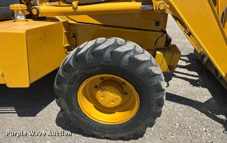 image for item EK8608 2003 John Deere 410G backhoe