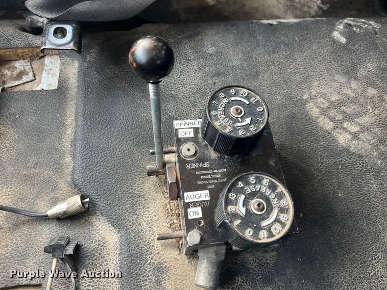 image for item EK8609 2011 Dodge Ram 5500HD dump flatbed truck