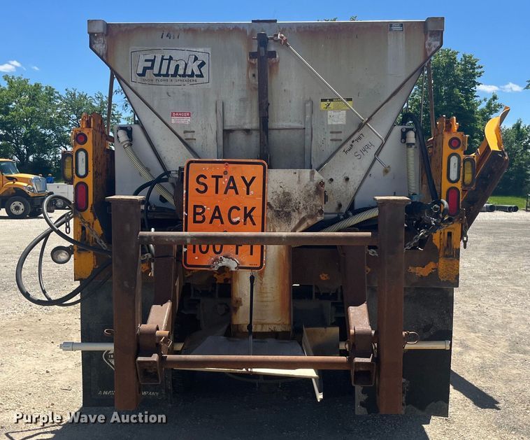 image for item EK8611 2006 International  7400 dump truck