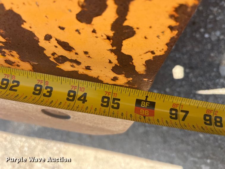 image for item EK8611 2006 International  7400 dump truck