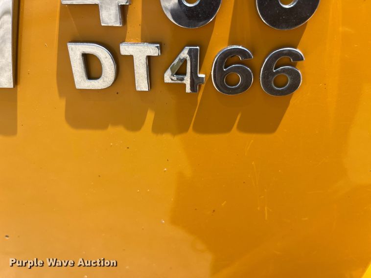 image for item EK8611 2006 International  7400 dump truck