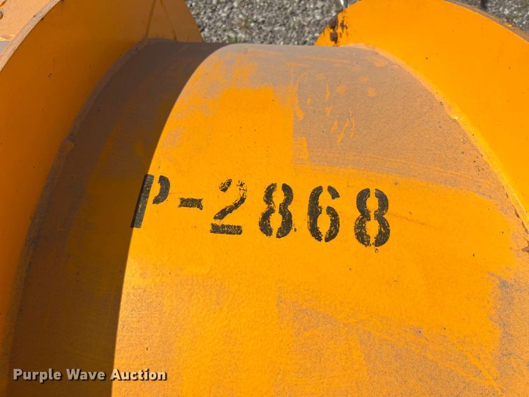 image for item EK8611 2006 International  7400 dump truck