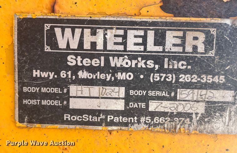 image for item EK8611 2006 International  7400 dump truck