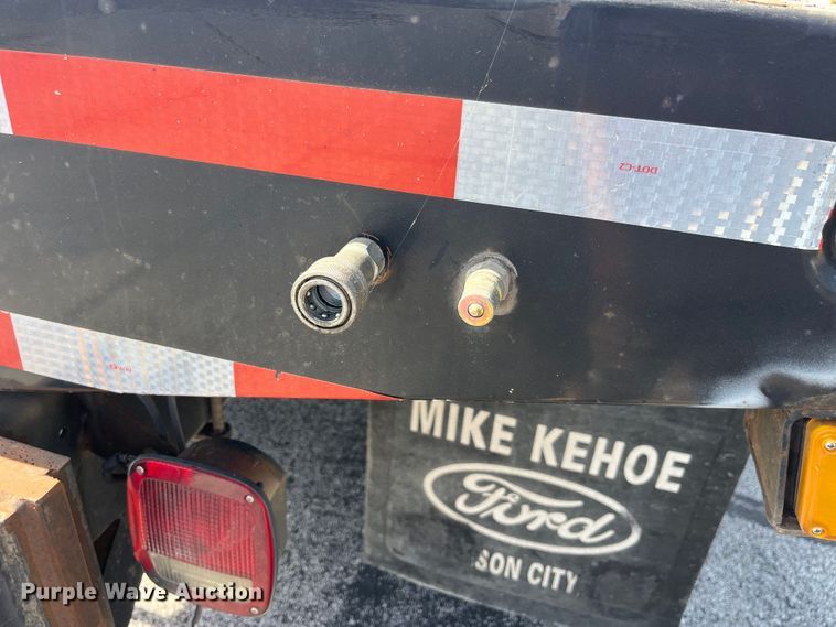 image for item EK8613 2003 Ford F650 Super Duty XL flatbed truck