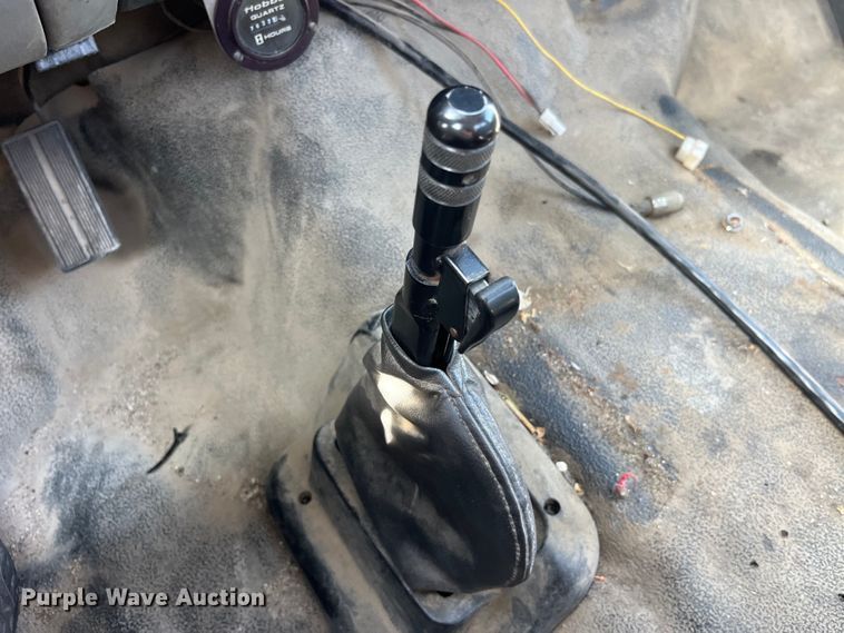 image for item EK8613 2003 Ford F650 Super Duty XL flatbed truck