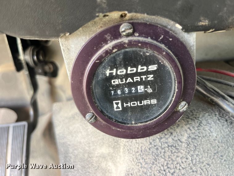 image for item EK8613 2003 Ford F650 Super Duty XL flatbed truck