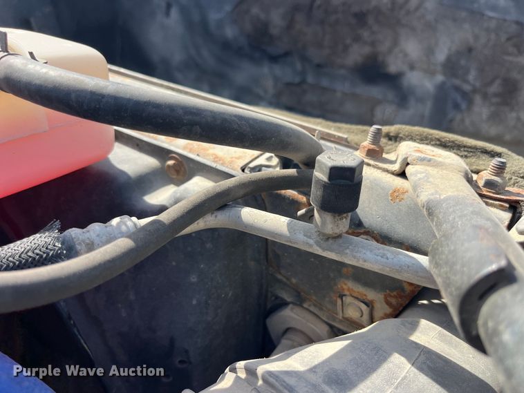 image for item EK8613 2003 Ford F650 Super Duty XL flatbed truck