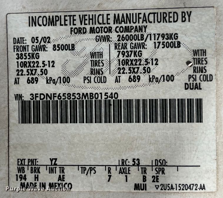 image for item EK8613 2003 Ford F650 Super Duty XL flatbed truck