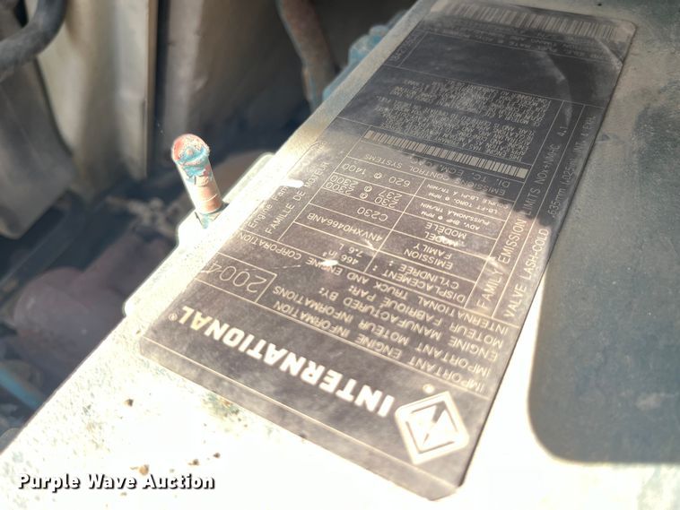 image for item EK8614 2005 International  4300 bucket truck