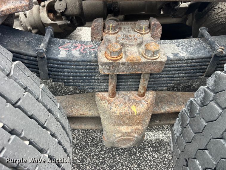 image for item EK8619 1995 Ford L9000 semi truck