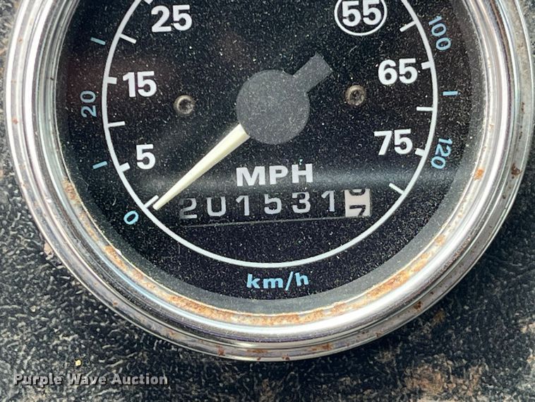 image for item EK8619 1995 Ford L9000 semi truck