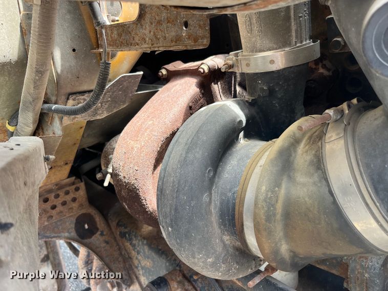 image for item EK8619 1995 Ford L9000 semi truck