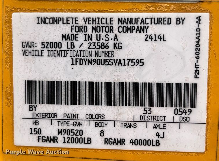 image for item EK8619 1995 Ford L9000 semi truck